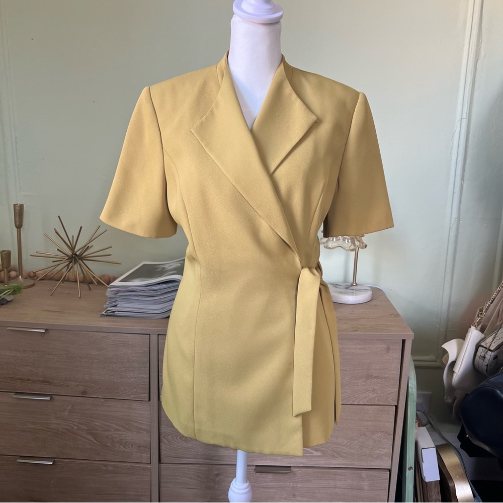 LE SUIT Vintage Pastel Yellow Wrap Bow Tie Side Suit Jacket Midi Length Sz 8